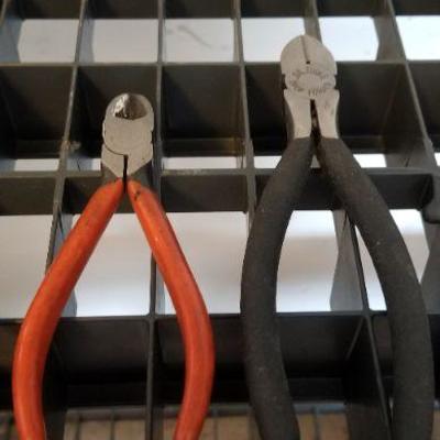 LOT #261: Assortment of (5) Snip Tools