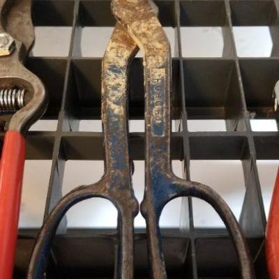 LOT #261: Assortment of (5) Snip Tools