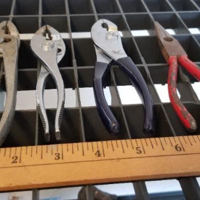 LOT #265: Assortment of (4) Pliers