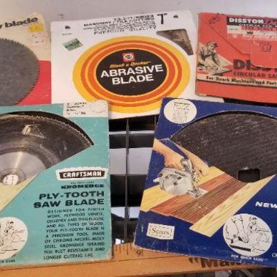 LOT #275: Assortment of (5) Vintage Saw Blade Advertisments w/ Blades inside
