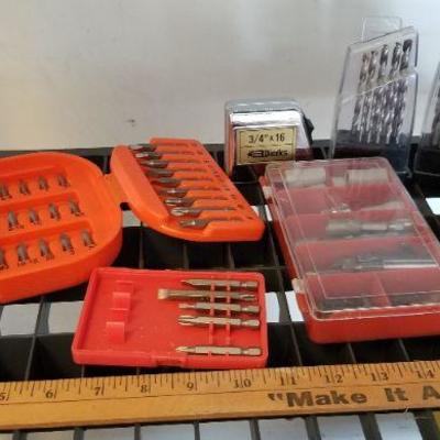 LOT #296: Large group of drill and screwdriver bits