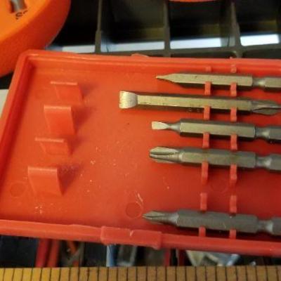 LOT #296: Large group of drill and screwdriver bits