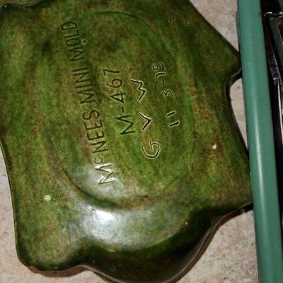 Frog ceramic soap dish McNees mold
