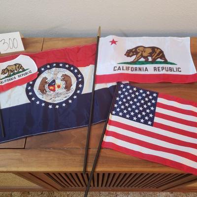 Lot 300: Vintage Flag lot