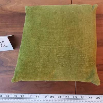 Lot 302: Mid Century Avocado Green & Cream Decorative Pillows