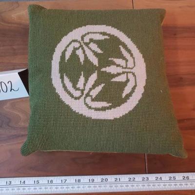 Lot 302: Mid Century Avocado Green & Cream Decorative Pillows