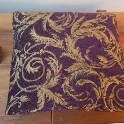 Lot 303: Vintage Decorative Pillows