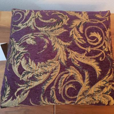 Lot 303: Vintage Decorative Pillows