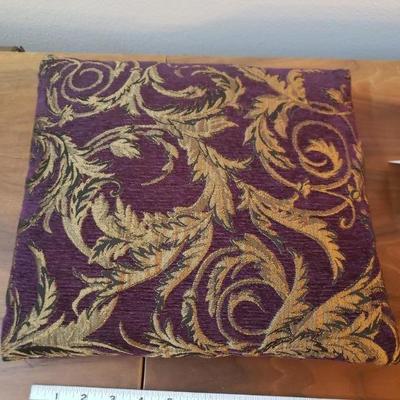 Lot 303: Vintage Decorative Pillows