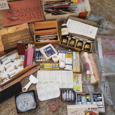Lot 309: Large Lot of Art Supplies 