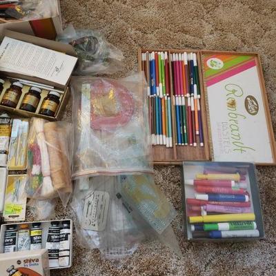Lot 309: Large Lot of Art Supplies 