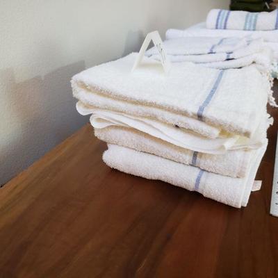 Lot 315: Vintage Towel Lot