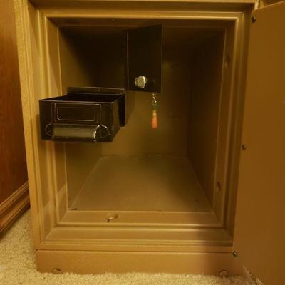 Lot 319: Vintage Combination Montgomery Ward Safe