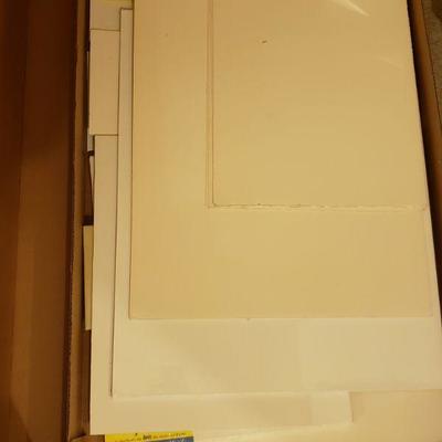 Lot 321: Large Canvas and Paper Lot