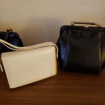 Lot 342: Vintage Purse Lot