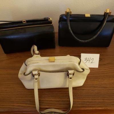 Lot 342: Vintage Purse Lot