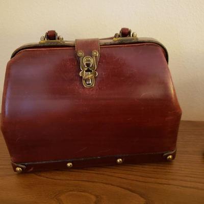 Lot 344: Vintage Purse Lot