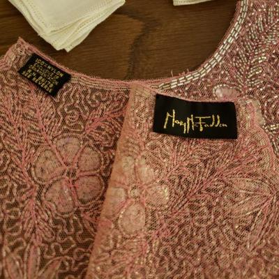 Lot 348: Vintage Handkerchief & Beaded Collar Lot