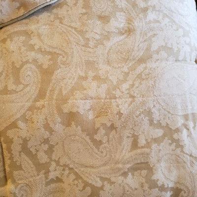 Lot 360: Martha Stewart Queen Size Comforter & Shams