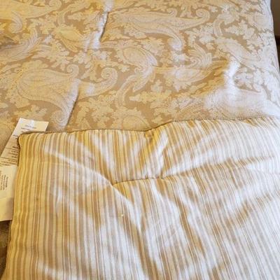 Lot 360: Martha Stewart Queen Size Comforter & Shams
