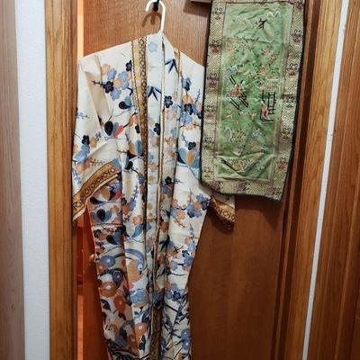 Lot 372: Vintage Japanese Kimono & Small Silk Piece 