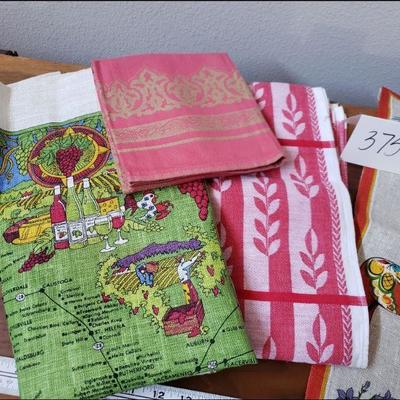 Lot 375: Mid Century Tea Towels 