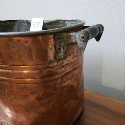 Lot 379: Antique Copper Tub