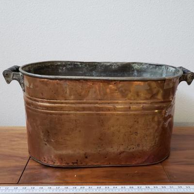 Lot 379: Antique Copper Tub
