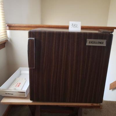 Lot 382: Vintage Mini Fridge
