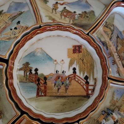 Lot 392: Vintage Japanese Sectioned Tray