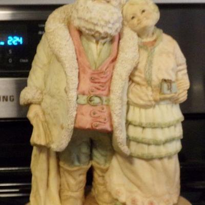 LOT 53A  SANTA AND MRS CLAUS VICTORIAN