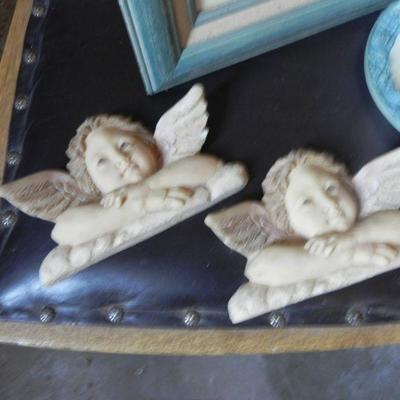 LOT 194  ANGELS FOR YOUR WALL