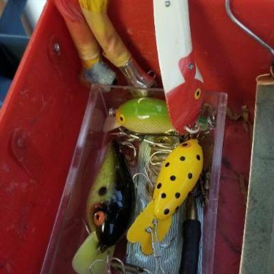 LOT #440: Tacklebox with Assortment of Vintage Lures