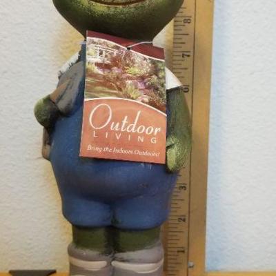 LOT #460: Unused Home and Garden Frog Accent