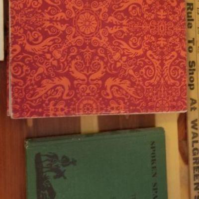 LOT #472: Group of vintage Japanese / Kanji Language Guide Books