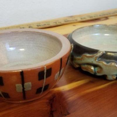 LOT #473: (2) Vintage Handmade Ceramic Bowls