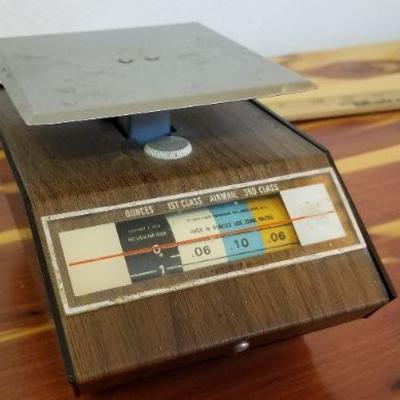 LOT #474: Vintage Postal Scale