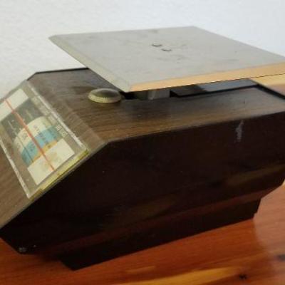 LOT #474: Vintage Postal Scale