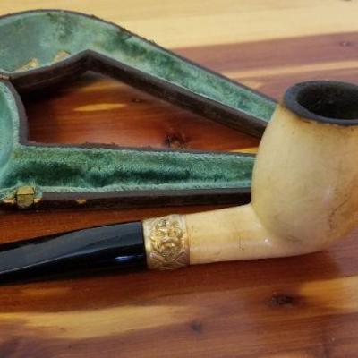 LOT #489: Vintage White Meerschaum Smoking Pipe w/ Case