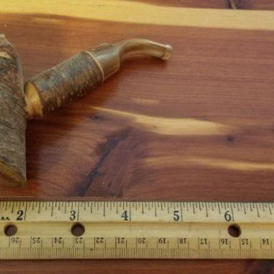 LOT #490:Vintage Polished Natural Wood Bark Design Pipe Unused