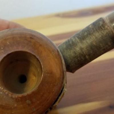 LOT #490:Vintage Polished Natural Wood Bark Design Pipe Unused