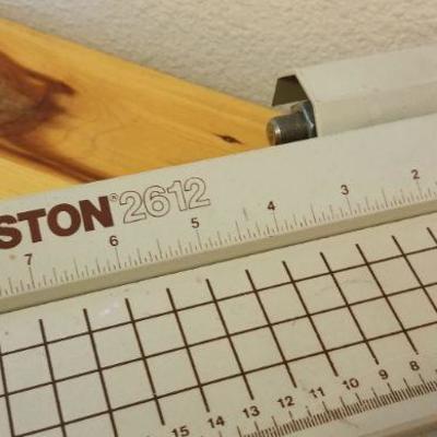 LOT #495: Vintage Boston 2612 Paper Cutter 