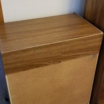 LOT #501: Small Book or Storage Shelf (24.75" Ã— 15" Ã— 29.5")