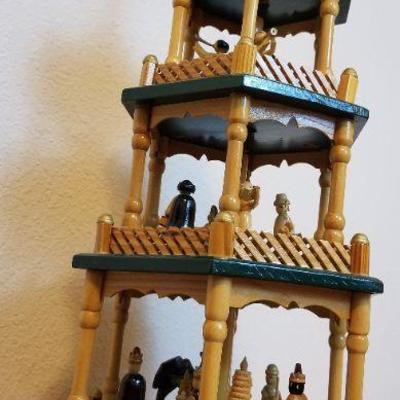 LOT #515: Christmas Pyramid 