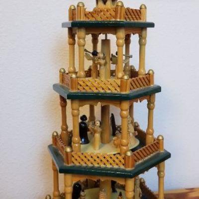 LOT #515: Christmas Pyramid 