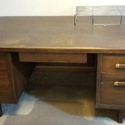 LOT #520: Vintage Mid Century Modern Office Desk (â˜† upstairs)