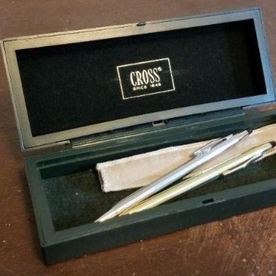 LOT #521: Vintage Pair of Gold and Silver CROSS Pens (both need refill)