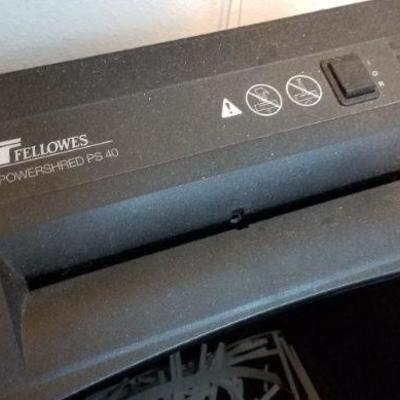 LOT #524: Paper Shredder Machine