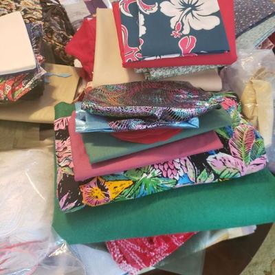 Lot 535: Huge Sewing and Crafts Lot