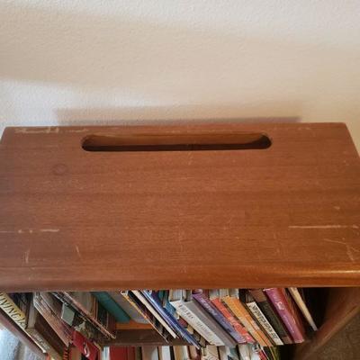 Lot 540: Bookcase (24" Ã— 11.5" Ã— 28.5")